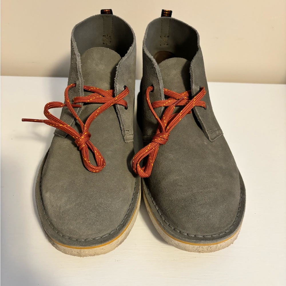 Clarks Gray Bushacre 3 Desert Boots size 10